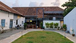 From a story on Coz Layover cafe, Bazaar Road, Mattancherry.