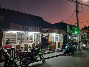 Balan Chettan Kada, the breakfast stop on Pullupalam Road, Mattancherry.